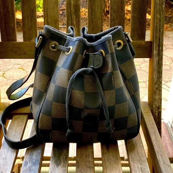 Vintage Fendi Bucket Crossbody Bag - Picture 2 of 15